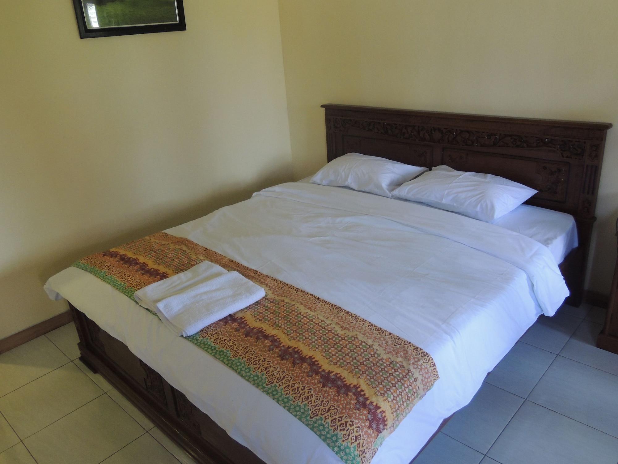 Balkondes Karanganyar Pottery Academy Hotel Magelang Buitenkant foto