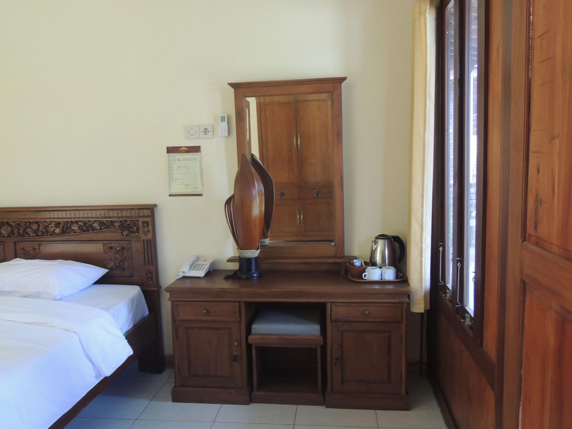 Balkondes Karanganyar Pottery Academy Hotel Magelang Buitenkant foto